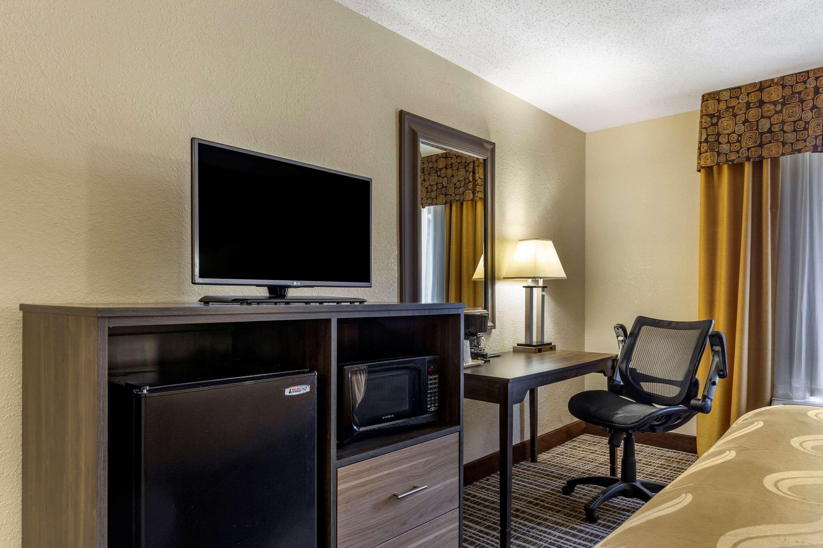 Quality Inn & Suites - Greensboro-High Point Eksteriør bilde