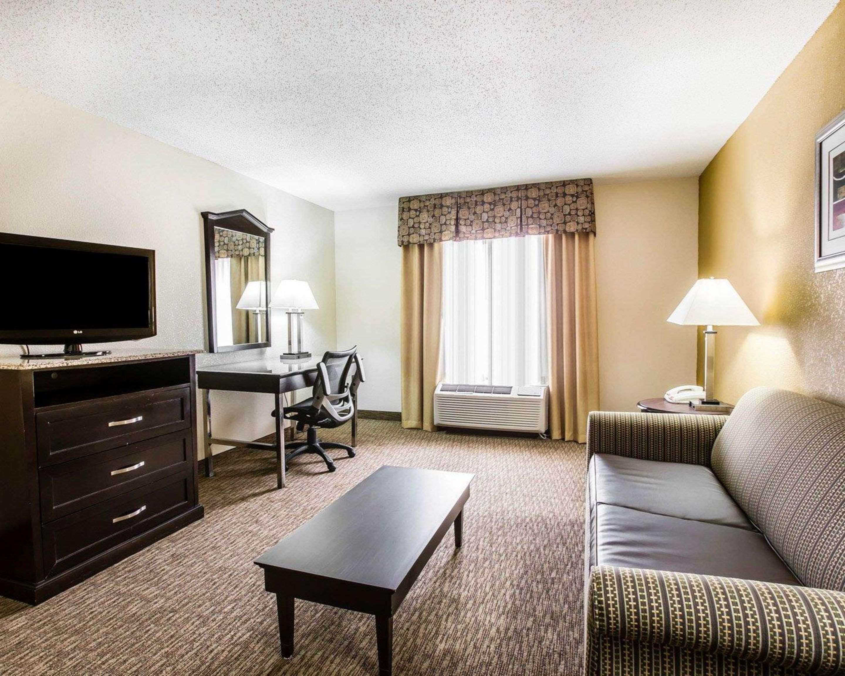 Quality Inn & Suites - Greensboro-High Point Eksteriør bilde