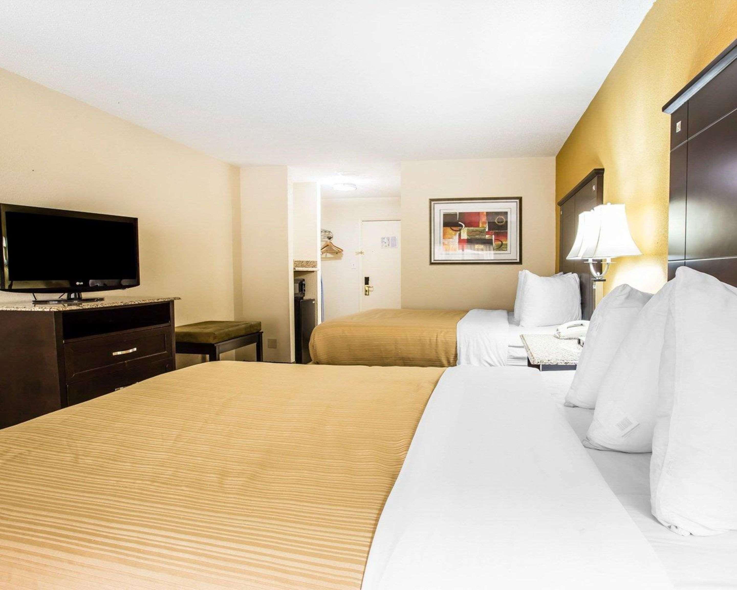 Quality Inn & Suites - Greensboro-High Point Eksteriør bilde