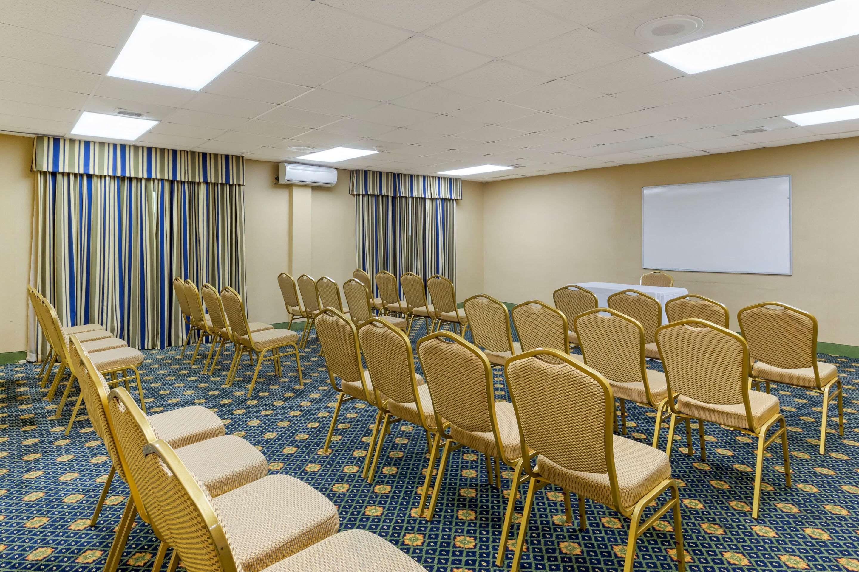 Quality Inn & Suites - Greensboro-High Point Eksteriør bilde
