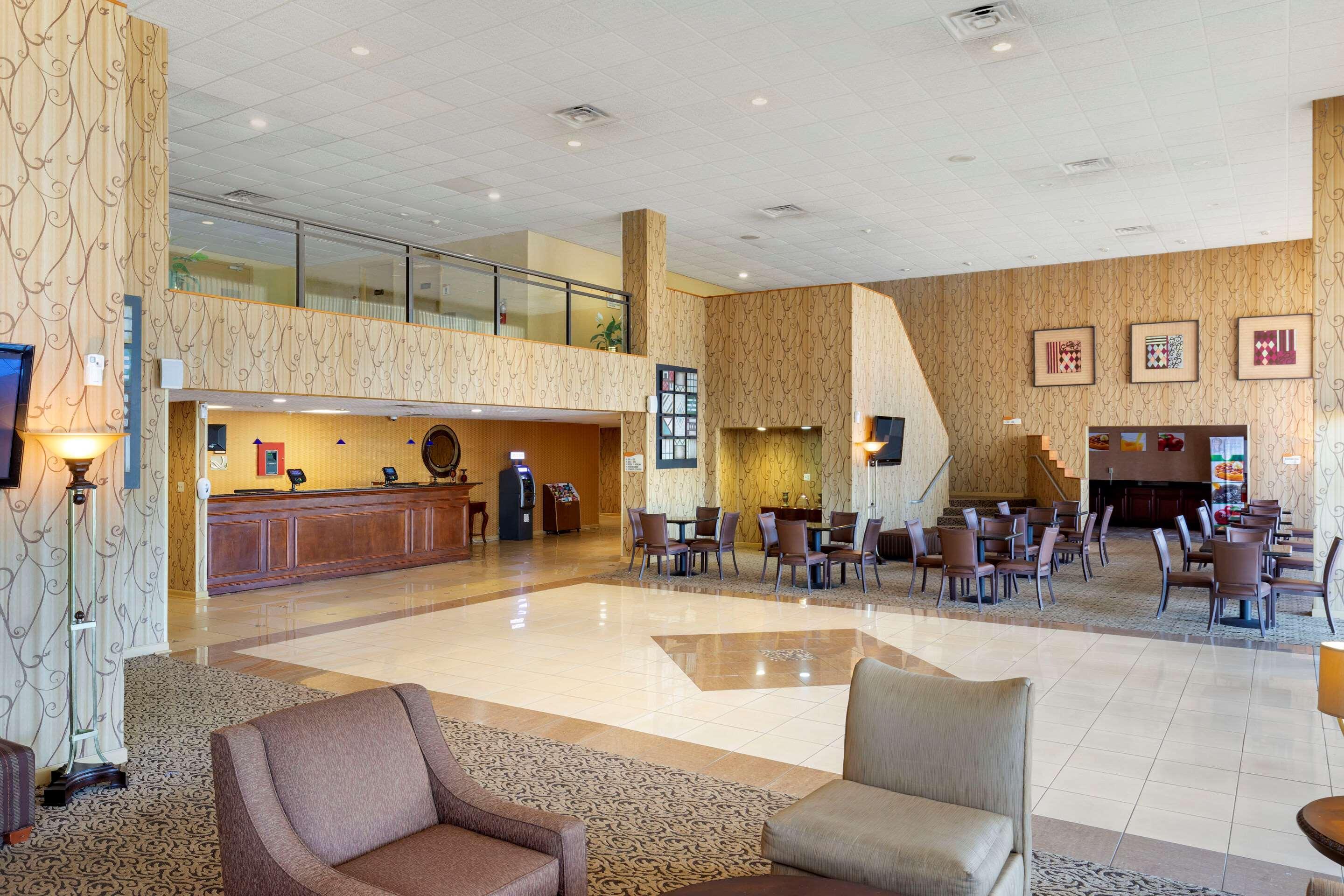 Quality Inn & Suites - Greensboro-High Point Eksteriør bilde
