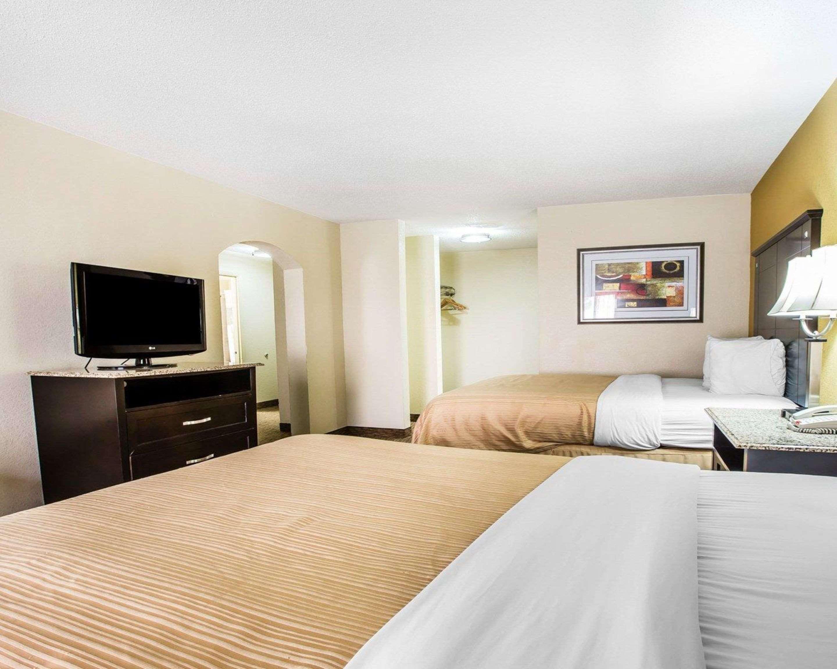 Quality Inn & Suites - Greensboro-High Point Eksteriør bilde