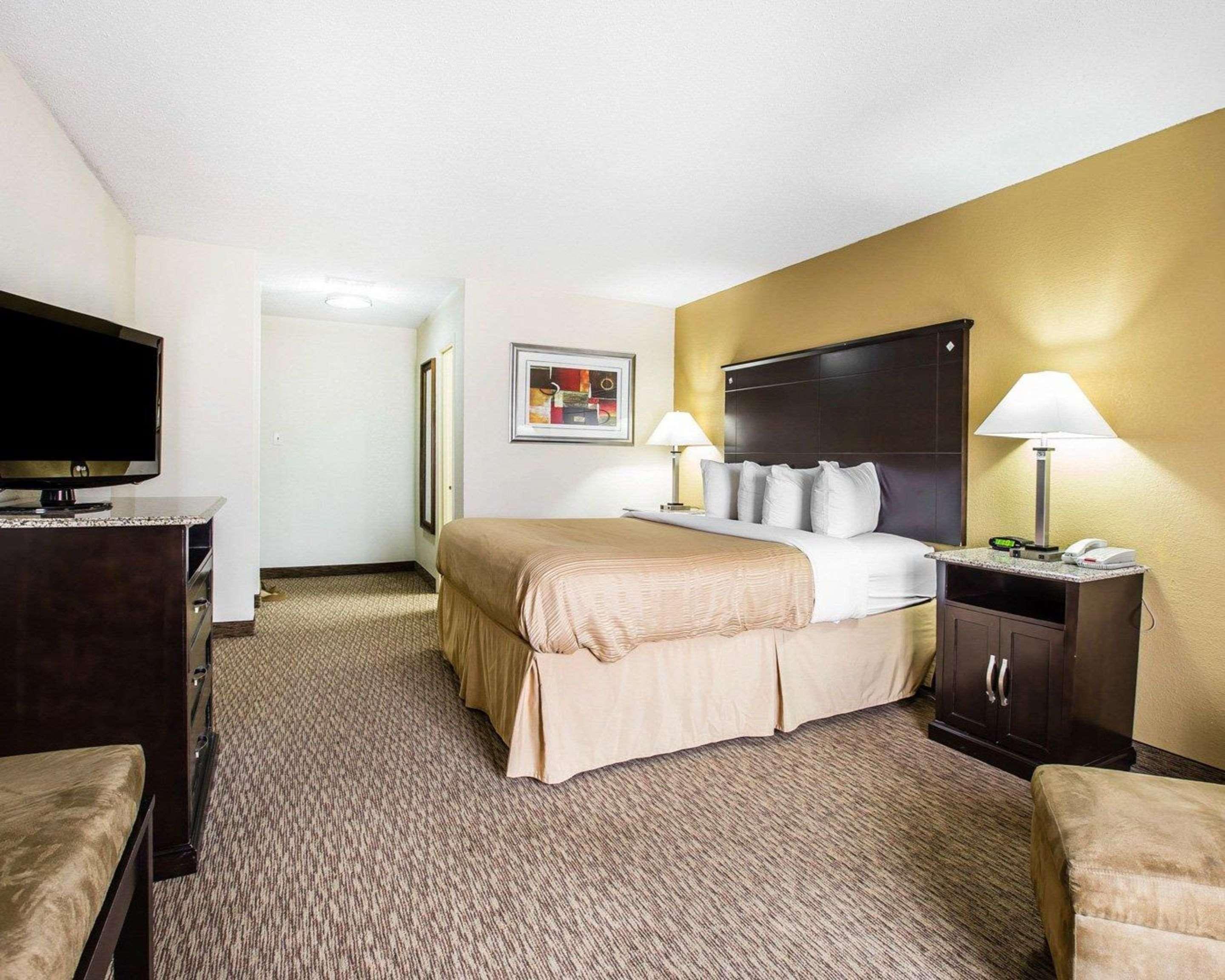 Quality Inn & Suites - Greensboro-High Point Eksteriør bilde