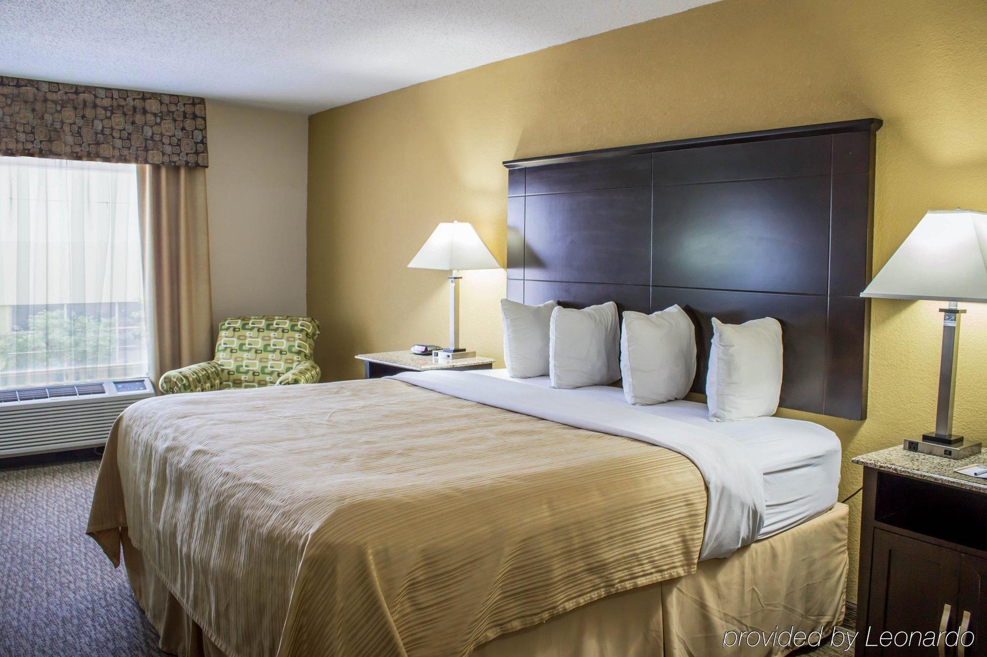 Quality Inn & Suites - Greensboro-High Point Eksteriør bilde
